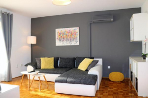 Maisey Apartment